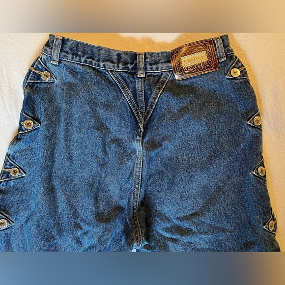 Lawman’s Western Vintage Jeans w/ Buttons - Picture 4 of 6